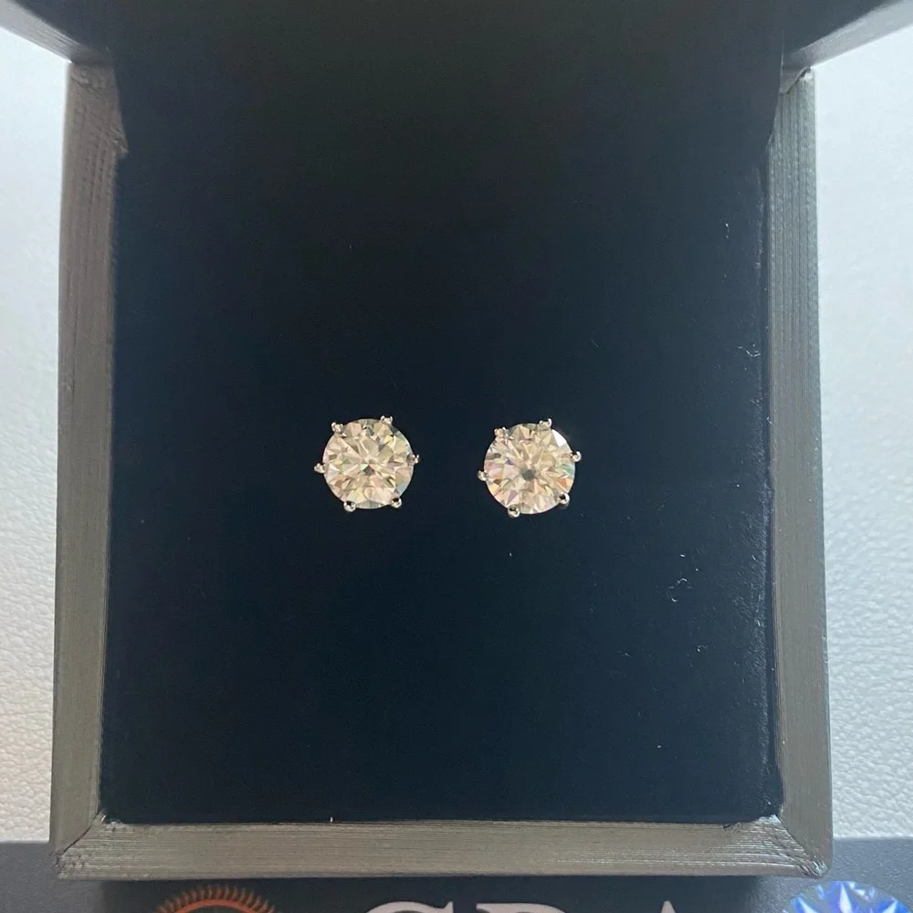 Beautiful 2 Ct. Moissanite Diamond stud earrings